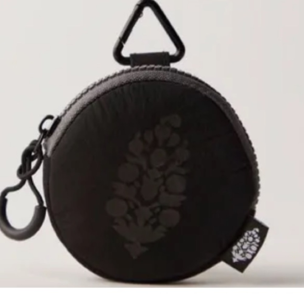 NWT FP Movement Buti Logo Pouch Pink Compact Accessory Pouch